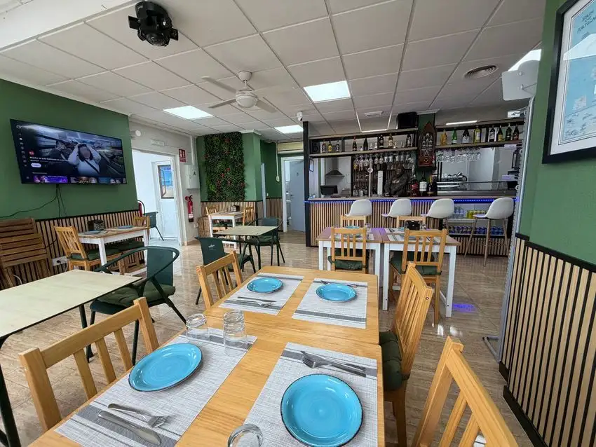 Cafetería en Traspaso en Puerto Deportivo, Torrevieja