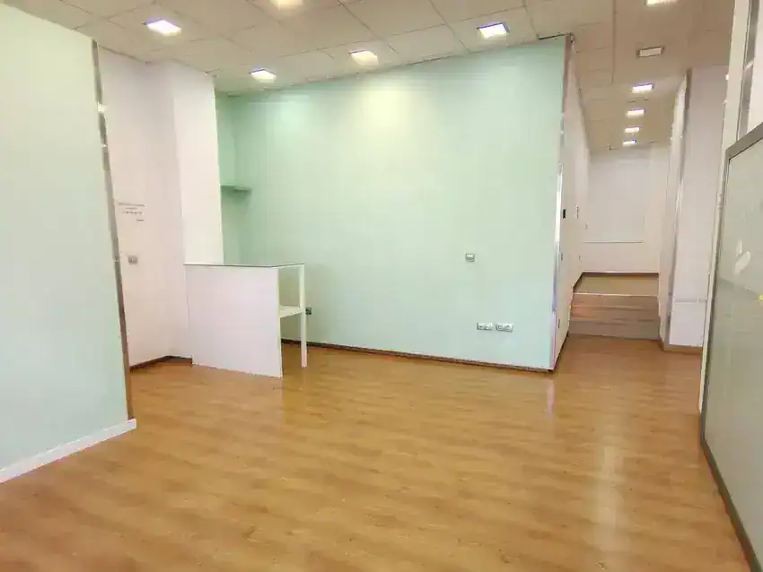 Local comercial en Alquiler en Sant Llorenç, València