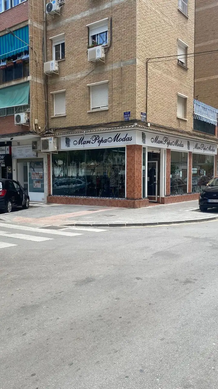 Local comercial en Alquiler en Girón - Las Delicias - Pacífico, Málaga