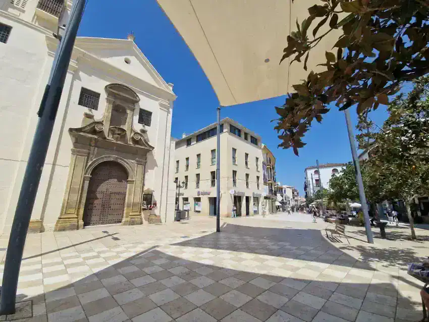 Local comercial en Alquiler en Centro Ciudad - El Carmen, Vélez-Málaga