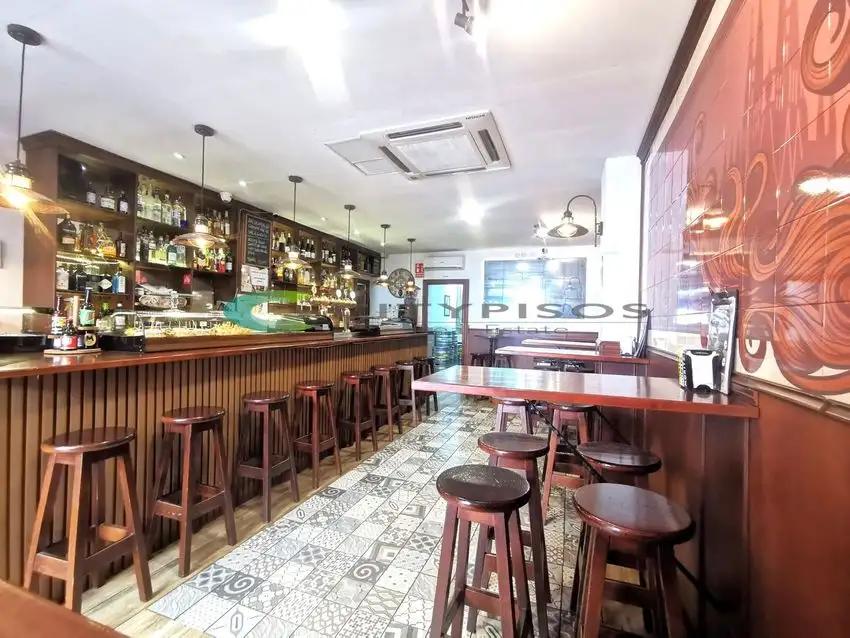 Bar musical - Pub en Traspaso en El Poble Sec - Parc de Montjuïc, Barcelona