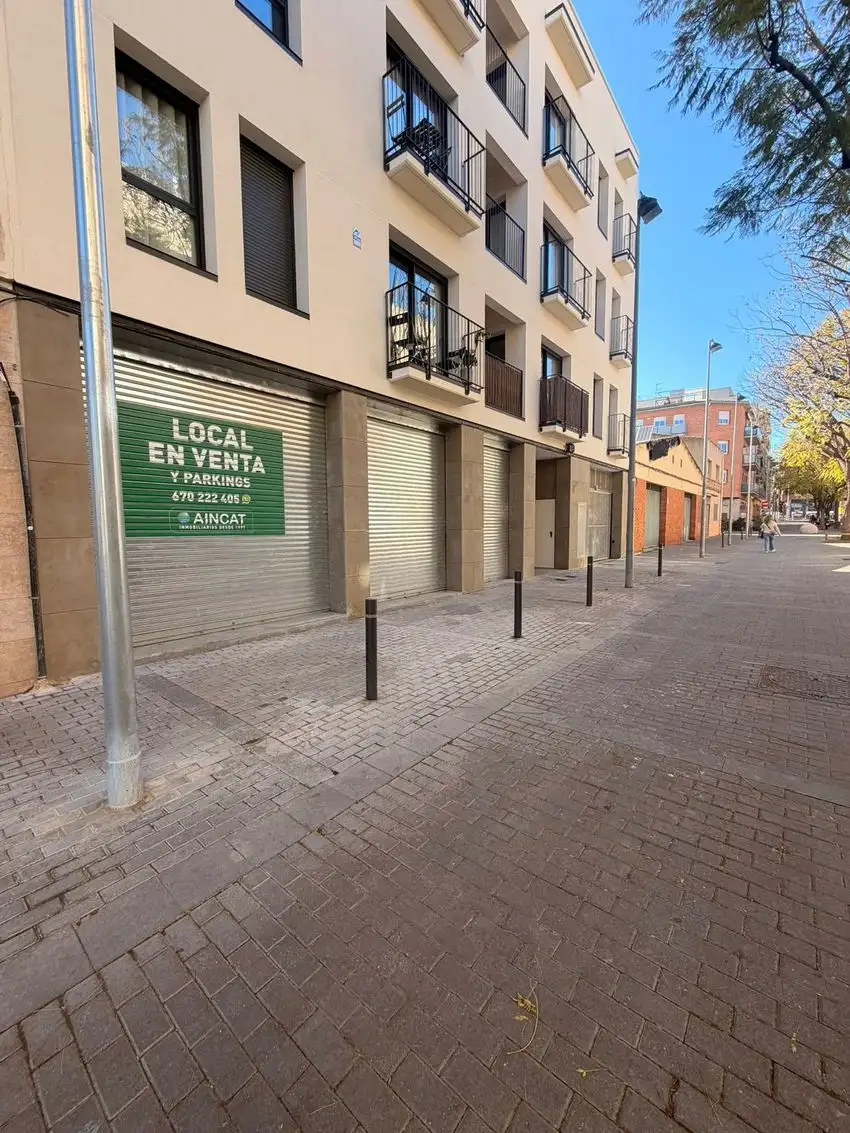 Local comercial en Venta en Viladecans