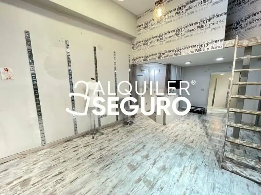 Local comercial en Alquiler en Vista Alegre, Madrid