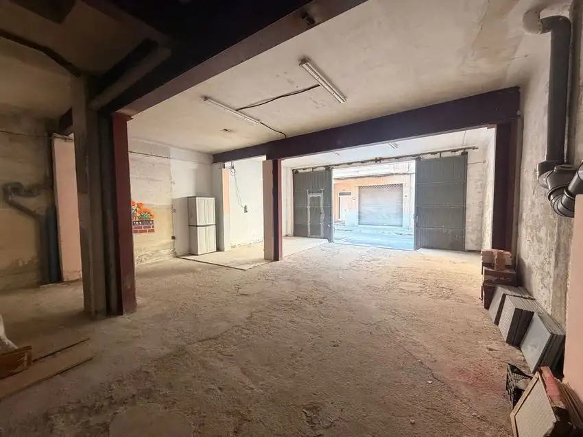 Local comercial en Venta en Viladecans