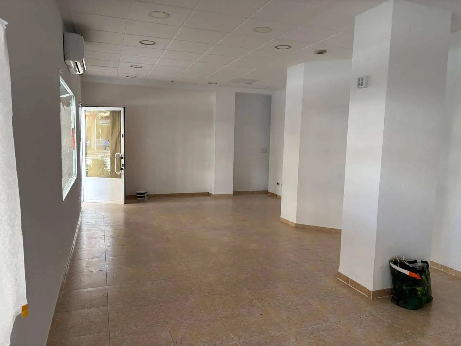 Local comercial en Alquiler en Cáceres