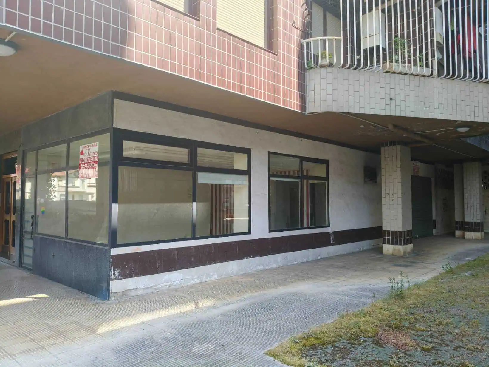 Local comercial en Venta en Amorebieta