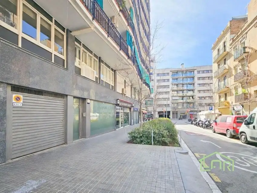 Oficina en Venta en La Maternitat i Sant Ramon, Barcelona