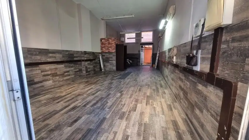 Local comercial en Venta en Els Merinals, Sabadell