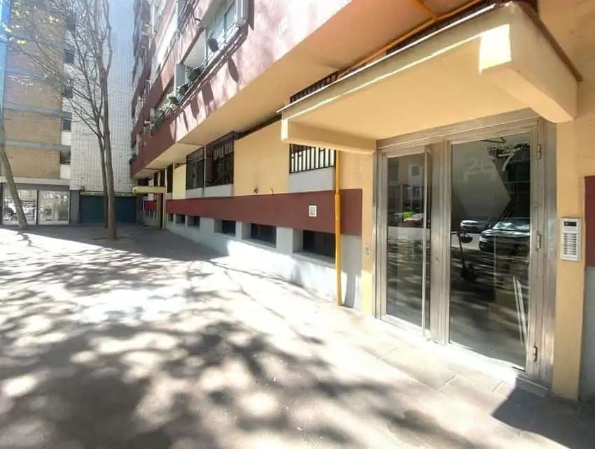 Local comercial en Venta en La Verneda i la Pau, Barcelona