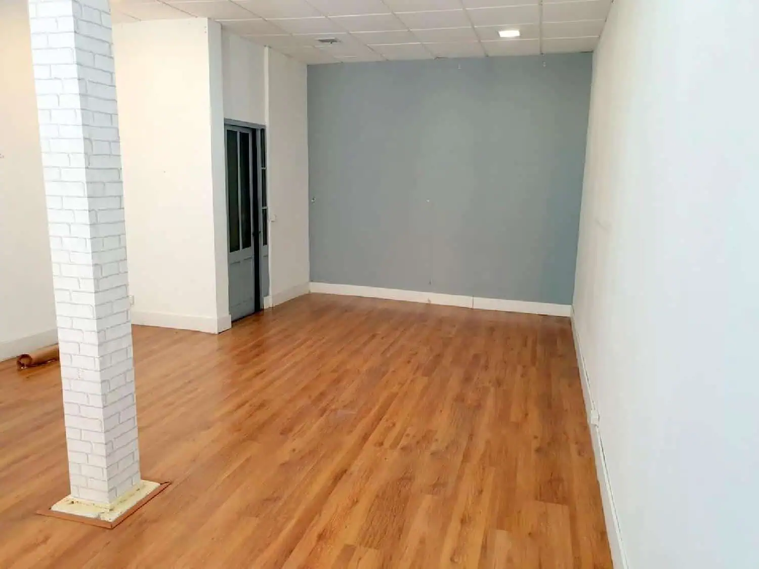 Local comercial en Alquiler en Siero