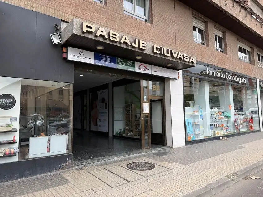 Local comercial en Venta en San José, Zaragoza
