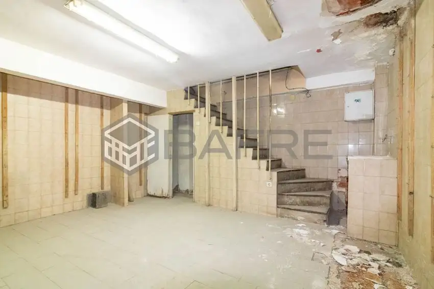 Local comercial en Venta en Moscardó, Madrid