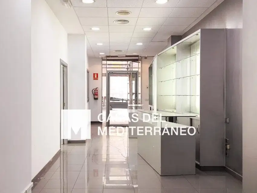 Local comercial en Alquiler en València