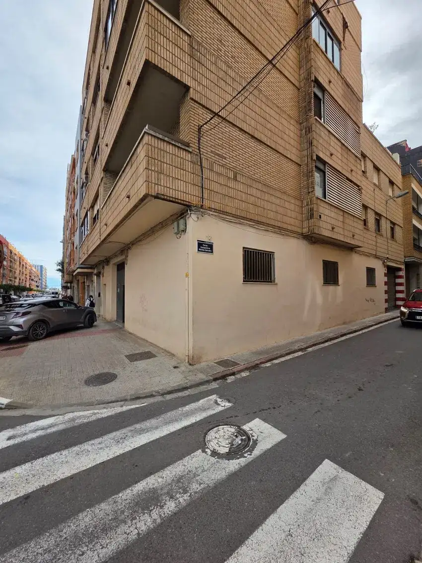 Local comercial en Venta en Sagunt