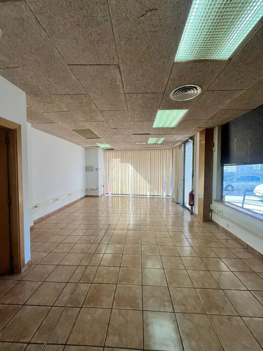 Local comercial en Venta en Viladecans
