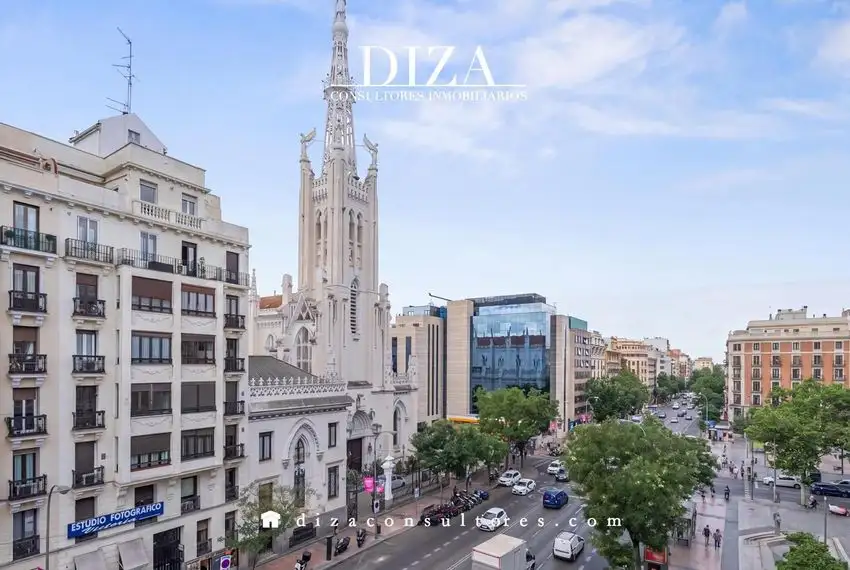 Local comercial en Alquiler en Recoletos, Madrid