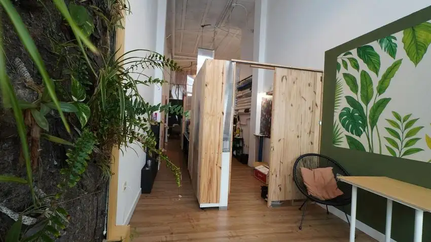 Local de Moda en Venta en Vecindario
