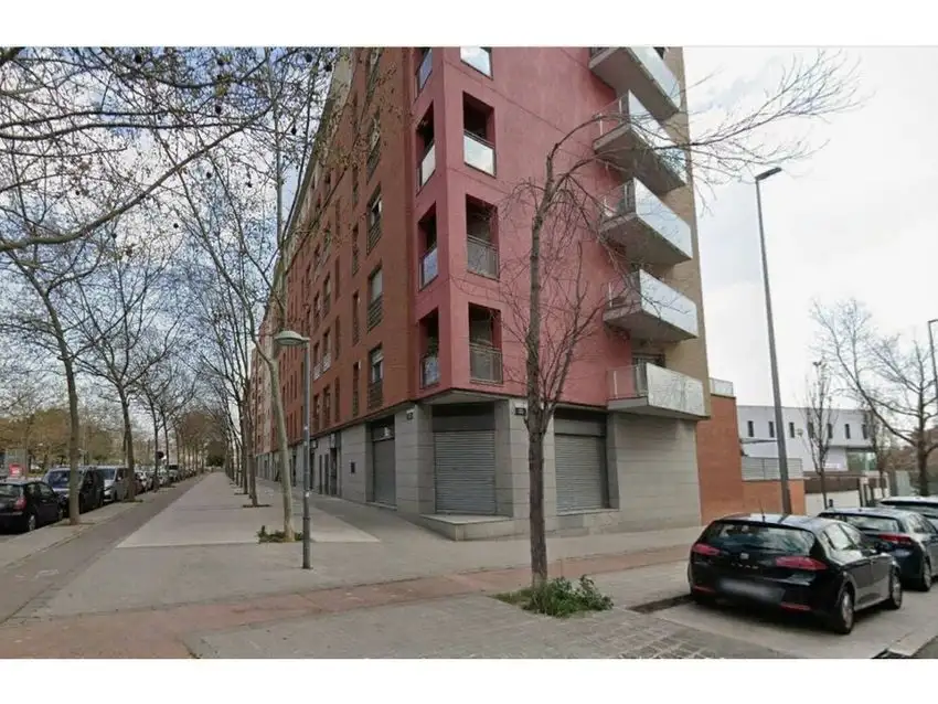 Local comercial en Venta en Barberà del Vallès