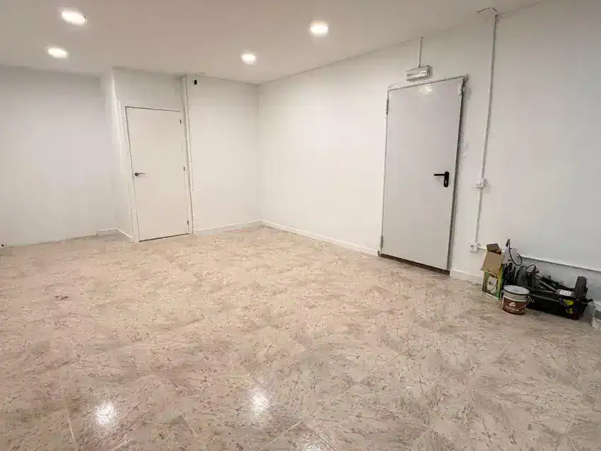 Local comercial en Venta en La Torrasa, Hospitalet de Llobregat