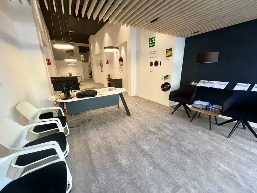 Local comercial en Alquiler en Ibiza, Madrid