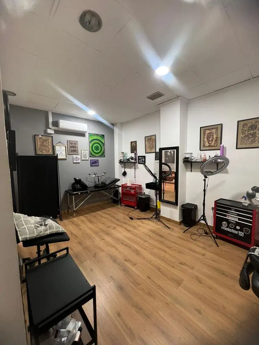 Centro de estética en Traspaso en Ciutat Jardí, València