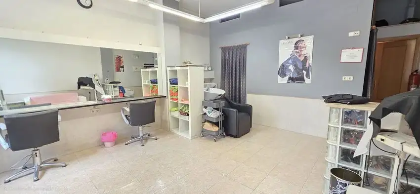 Peluquería en Alquiler en Valderas - Los Castillos, Alcorcón