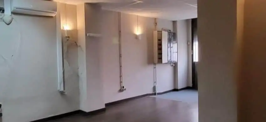 Local comercial en Alquiler en Sants, Barcelona