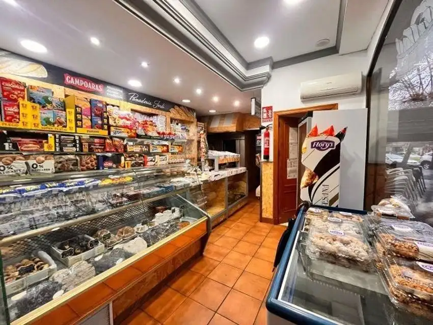 Panadería - Pastelería en Venta en Miralbaida - Parque Azahara, Córdoba