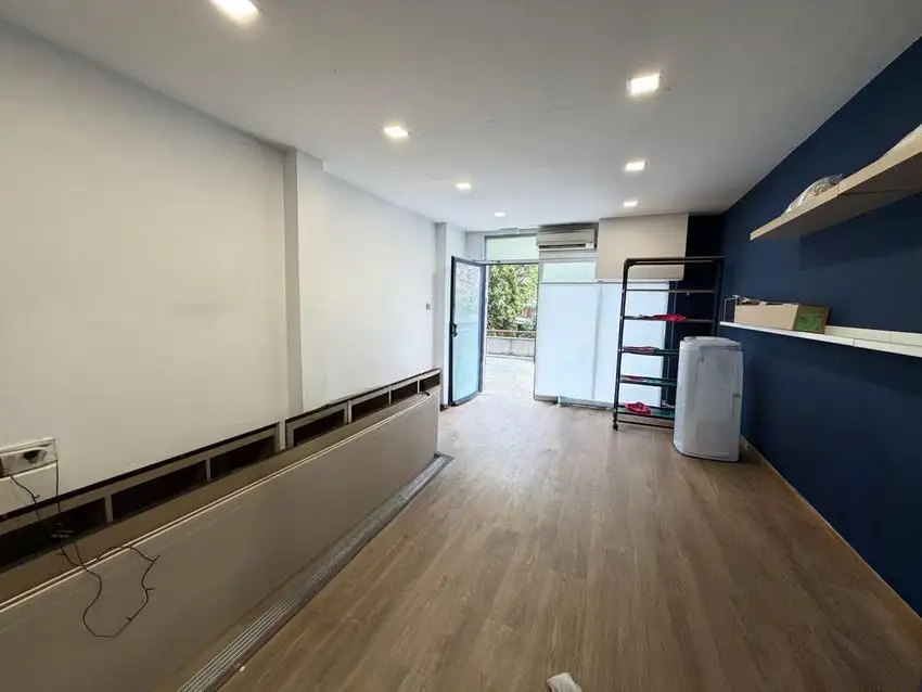 Oficina en Alquiler en Peñagrande, Madrid