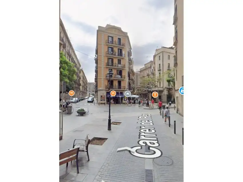 Local de Moda en Alquiler en Sant Pere - Santa Caterina i la Ribera, Barcelona