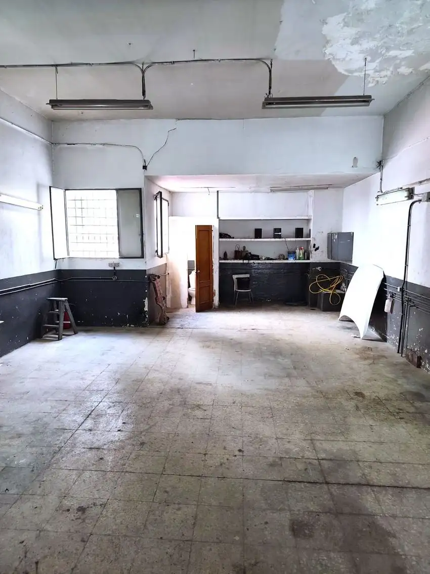 Local comercial en Venta en Los Cármenes, Madrid