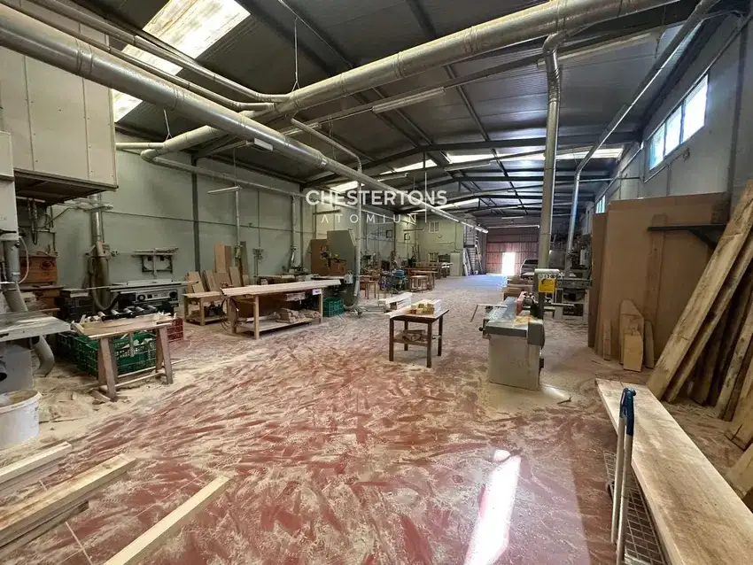 Taller industrial en Venta en Cobeña
