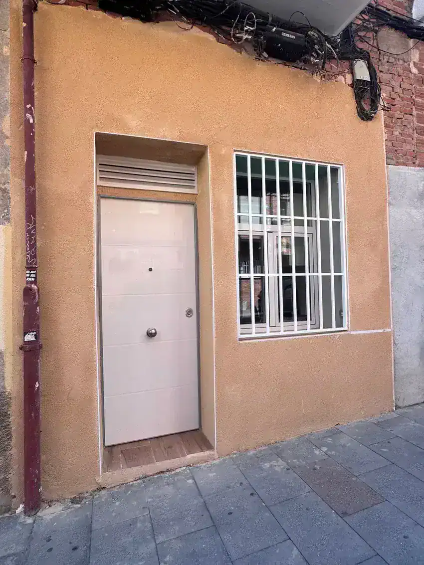 Local en Venta en Valdeacederas, Madrid
