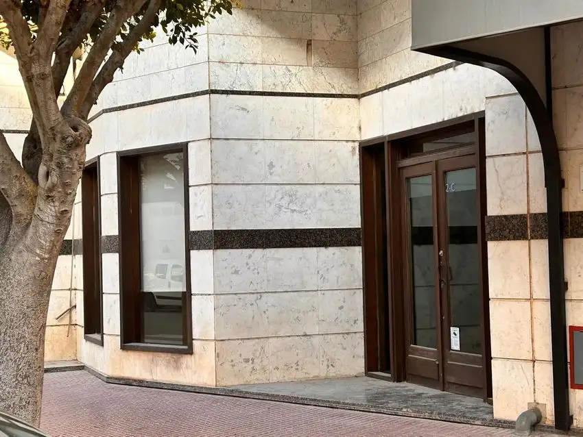 Oficina en Alquiler en Santa Eulalia del Río