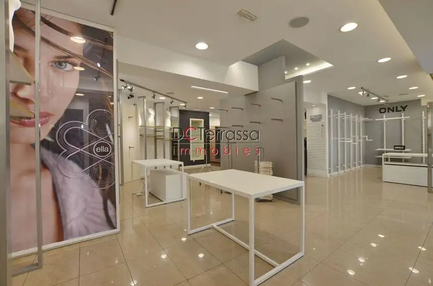 Local de Moda en Venta en La Maurina, Terrassa
