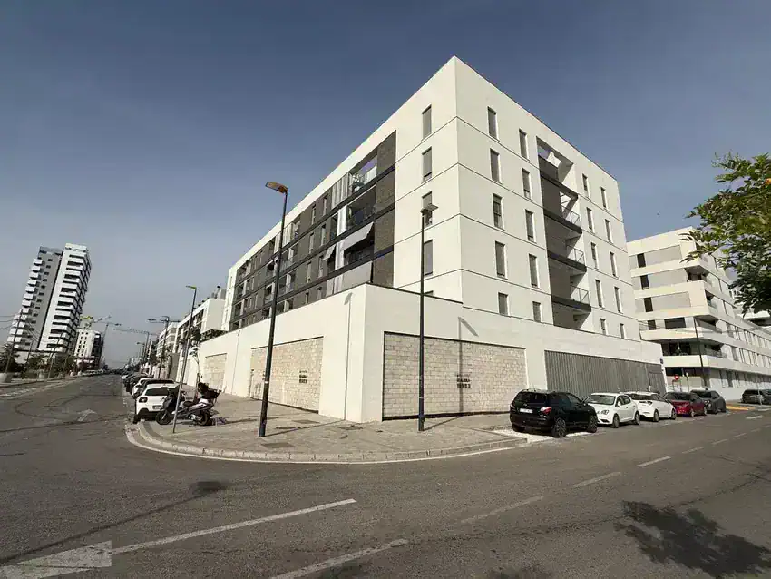 Local comercial en Alquiler en Palmas Altas, Sevilla