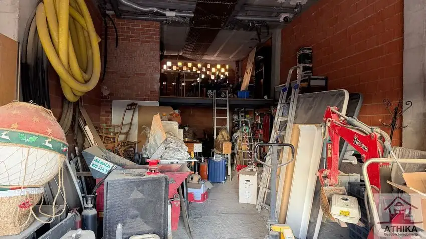 Local comercial en Venta en Manises