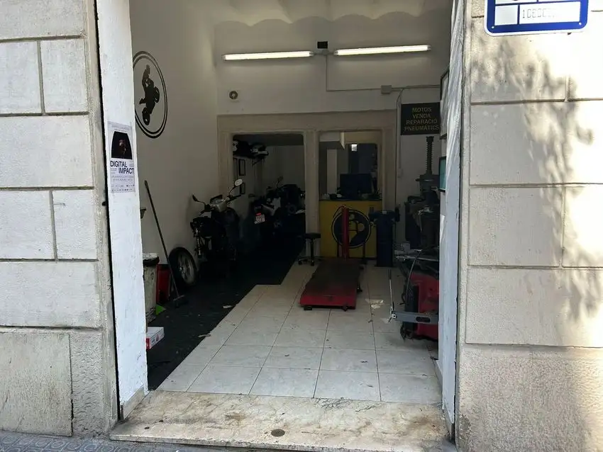 Taller Automoción en Traspaso en La Sagrada Família, Barcelona