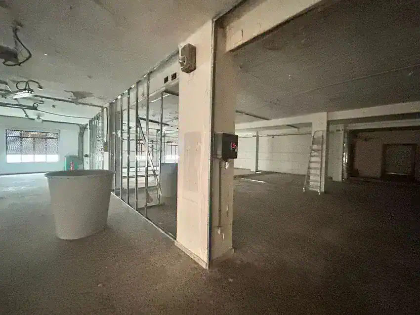 Local comercial en Alquiler en Xirivella