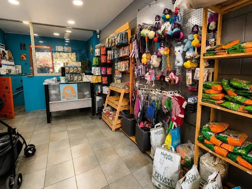 Local comercial en Venta en Can Peguera - El Turó de la Peira, Barcelona