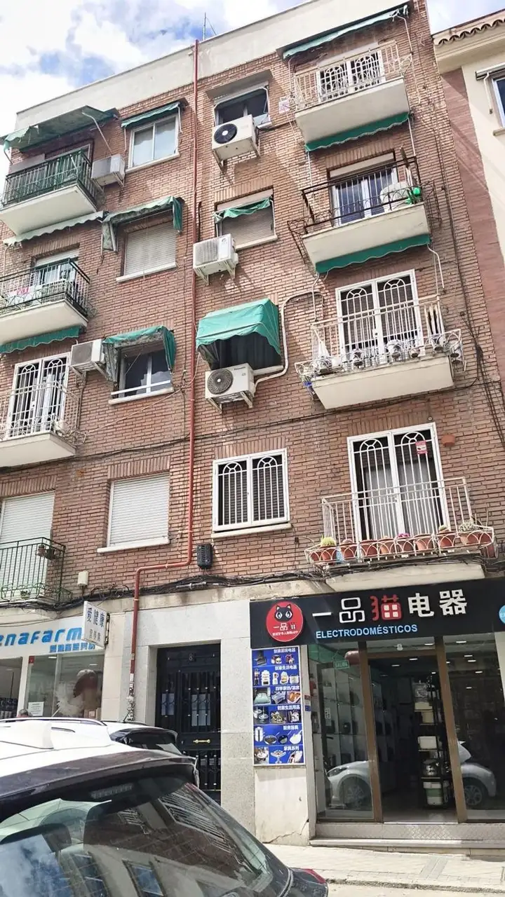 Oficina en Alquiler en Moscardó, Madrid