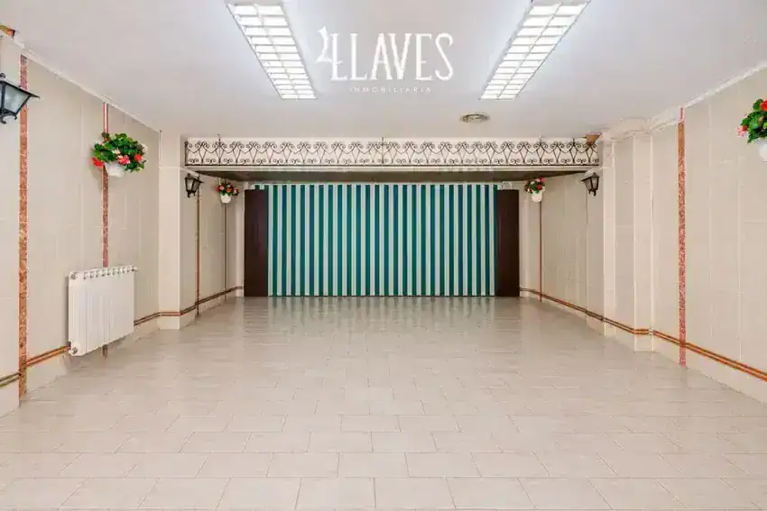 Almacén en Venta en Hoyo de Manzanares