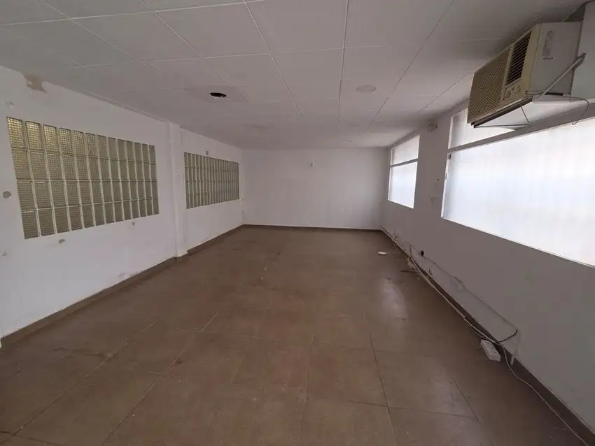 Local comercial en Alquiler en Mataró