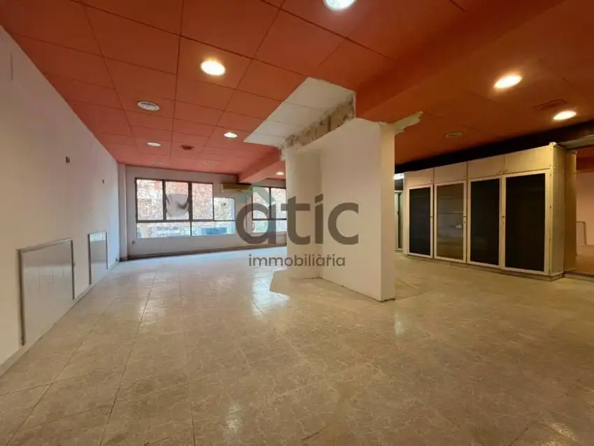 Local comercial en Venta en Manresa