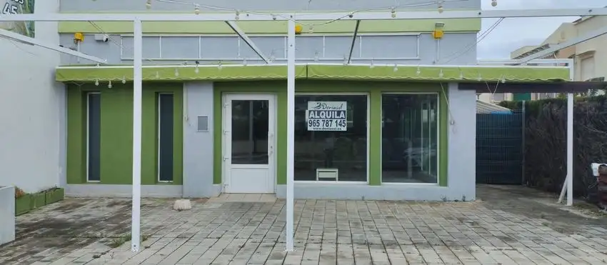 Local comercial en Alquiler en Dénia