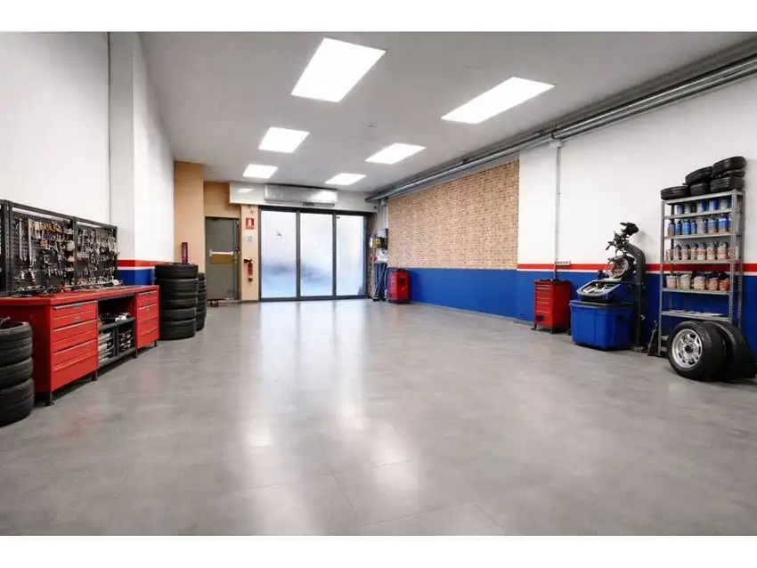 Local comercial en Venta en Viladecans