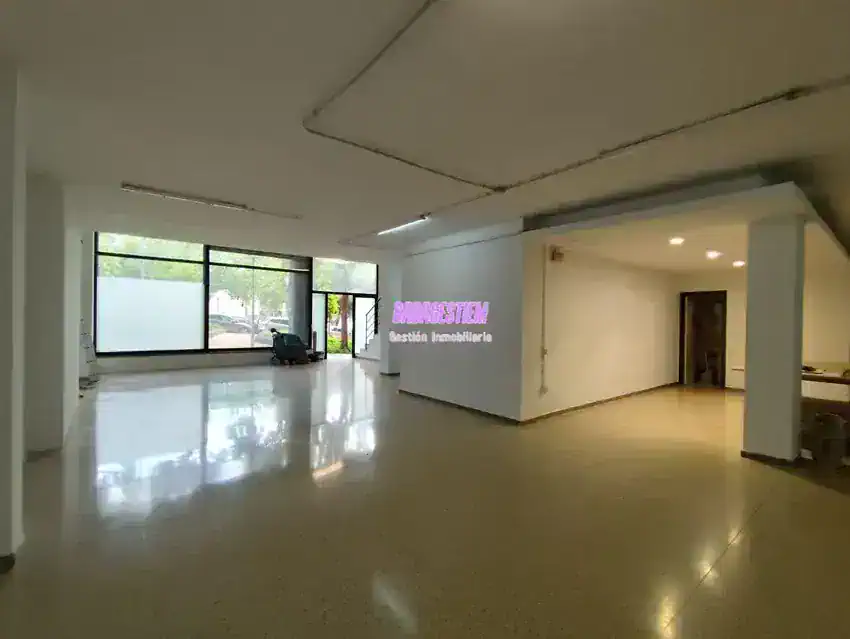 Local comercial en Venta en Barrio Puigfred, Badalona