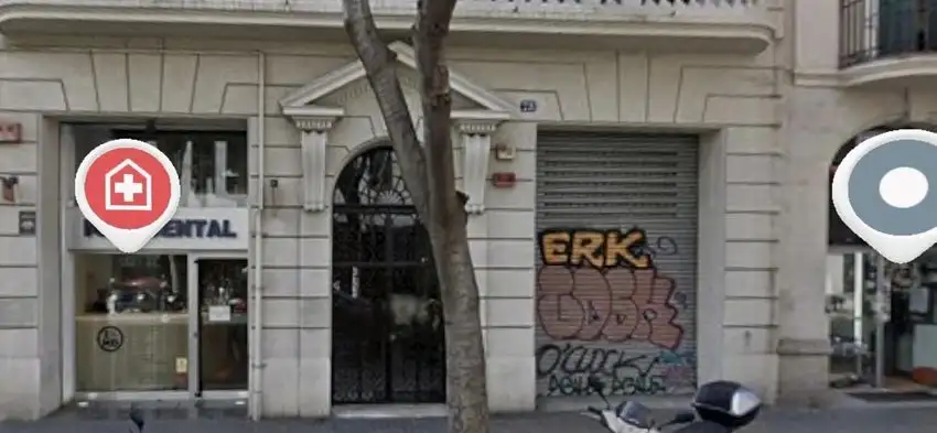 Local de Moda en Venta en Sant Antoni, Barcelona