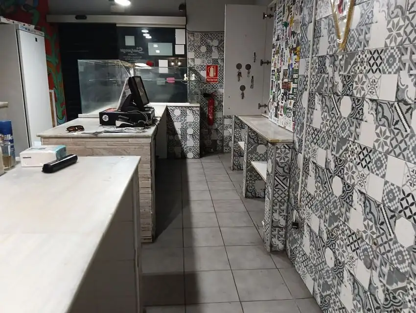Cocina de producción - Dark Kitchen en Traspaso en El Raval, Barcelona