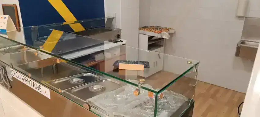 Local de comida para llevar (Take Away) en Traspaso en Zona Estación-Universidad, Castellón de la Plana / Castello de la Plana